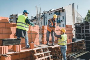 Lire la suite à propos de l’article Maçons Roumains : Expertise et Savoir-Faire au Service de la Construction en France